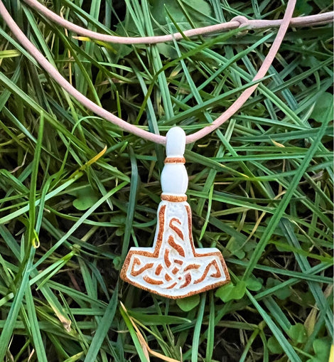 Halskette | Mjölnir aus Knochen